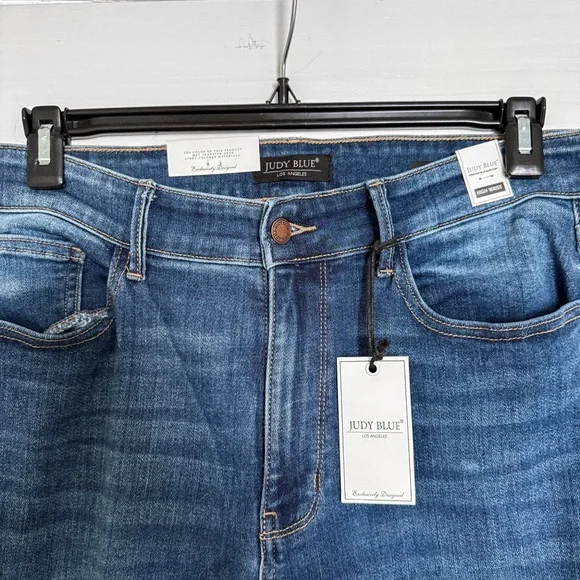 NWT Judy Blue Flare Jeans - Picture 2 of 6